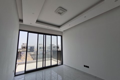 Townhouse in Al Zorah, Ajman, UAE 5 bedrooms, 364 sq.m. № 635222 - photo 19