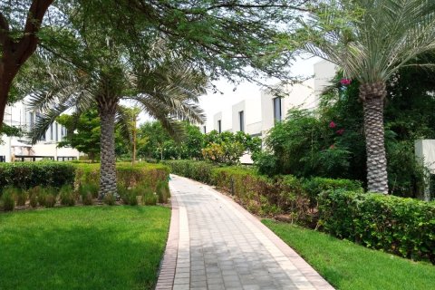 Townhouse in Al Zorah, Ajman, UAE 3 bedrooms, 330 sq.m. № 635220 - photo 10