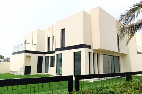 Townhouse in Al Zorah, Ajman, UAE 3 bedrooms, 330 sq.m. № 635220 - photo 11