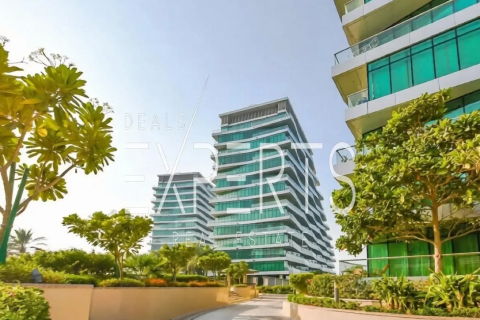 Квартира в Al Raha Beach, Абу-Даби, ОАЕ 3 спальні, 331м2 № 687934