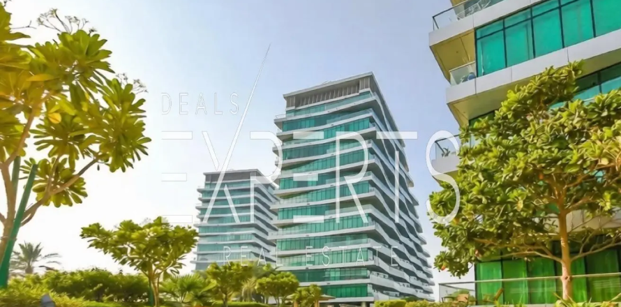 Квартира в Al Raha Beach, Абу-Даби, ОАЕ 3 спальні, 331м2 № 687934