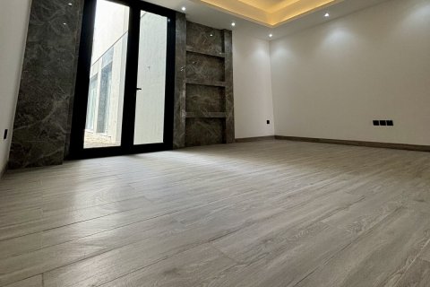 Vilë në Al Zorah, Ajman, Emiratet e Bashkuara Arabe 6 dhoma gjumi, 372 m2. № 650481 - Foto 2