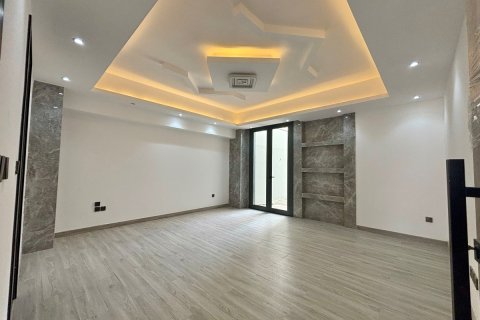 Vilë në Al Zorah, Ajman, Emiratet e Bashkuara Arabe 6 dhoma gjumi, 372 m2. № 650481 - Foto 1