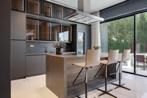 Dubai, UAE의 판매용 듀플렉스 침실 6개, 929제곱미터 번호 703168 - 사진 5