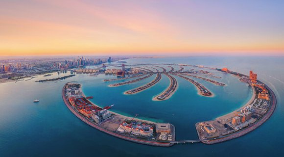 Why do investors prefer to invest in Palm Jumeirah real estate in Dubai?
