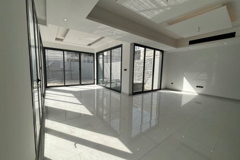 Vilë në Al Zorah, Ajman, Emiratet e Bashkuara Arabe 6 dhoma gjumi, 372 m2. № 650481 - Foto 10
