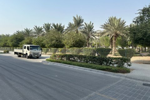 Commercial property in Jumeirah Village Circle, Dubai, UAE 164 sq.m. № 688120 - photo 14