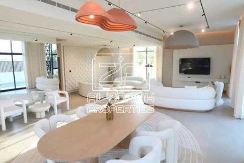 Müüa villa asukohaga Sharjah, AÜE: 6 magamistoaga, 668 m² Nr 763228 - pilt 8