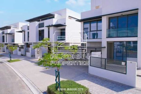 Sharjah Waterfront City, UAE의 판매용 빌라 침실 4개, 242제곱미터 번호 739157 - 사진 27
