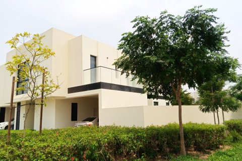 Townhouse in Al Zorah, Ajman, UAE 3 bedrooms, 330 sq.m. № 635220 - photo 3