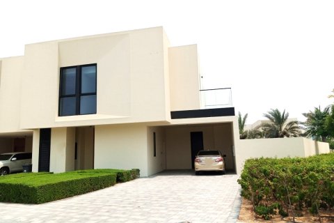 Townhouse in Al Zorah, Ajman, UAE 3 bedrooms, 330 sq.m. № 635220 - photo 5