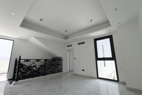 Townhouse in Al Zorah, Ajman, UAE 5 bedrooms, 364 sq.m. № 635222 - photo 8