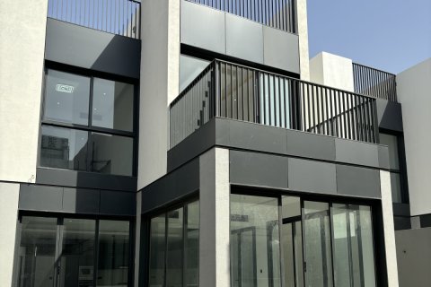 Ajman、UAE にあるタウンハウス販売中 6ベッドルーム、371 m2、No647572 - 写真 1