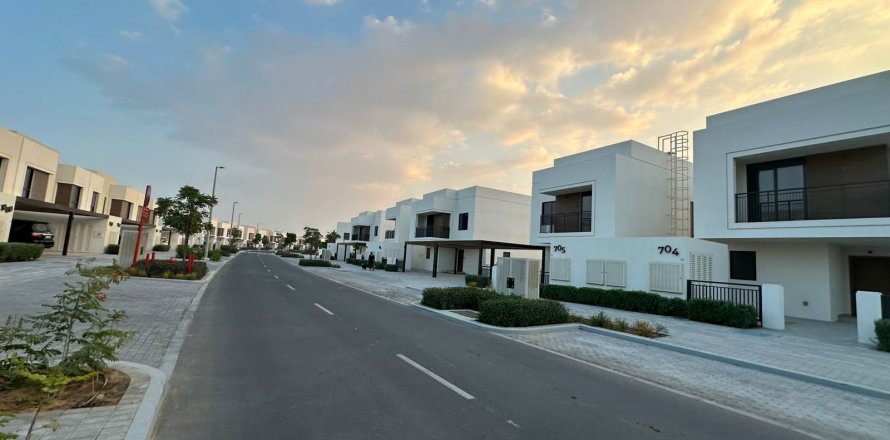 Townhouse on the Yas Island, Abu Dhabi, UAE 3 bedrooms, 169 sq.m. № 634109