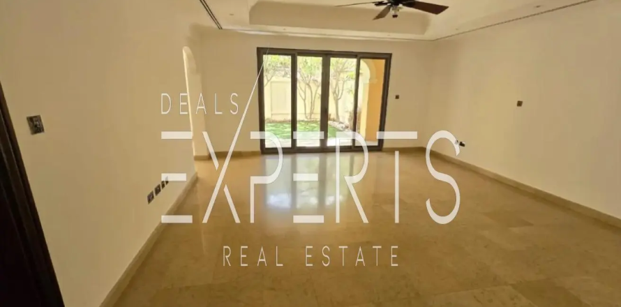 Таунхаус на Остров Саадият, Абу-Даби, ОАЭ 4 спальни, 334м2 № 662185