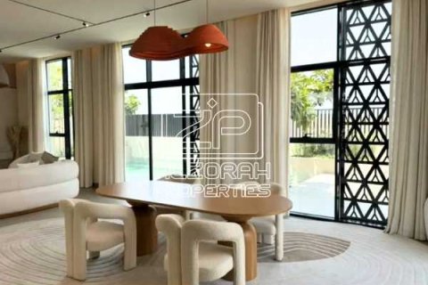 Müüa villa asukohaga Sharjah, AÜE: 6 magamistoaga, 668 m² Nr 763228 - pilt 5