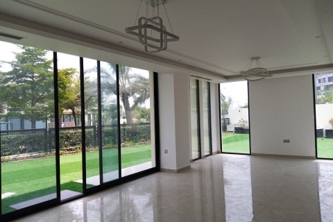 Townhouse in Al Zorah, Ajman, UAE 3 bedrooms, 330 sq.m. № 635220 - photo 7
