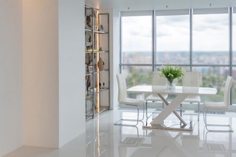 تساعد شركة الناشئة في مجال التكنولوجيا العقارية في دبي المستثمرين في شراء العقارات بفضل الرؤى السوقية المدعومة بالذكاء الاصطناعي