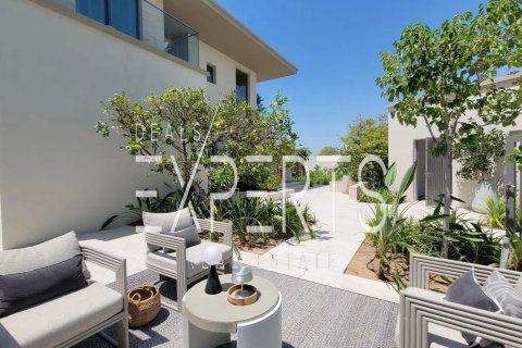 Villa Abu Dhabijā, AAE 6 istabas, 830.7 m2 Nr. 722304 - attēls 2
