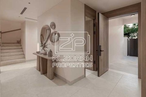 Řadový dům v Sharjah, SAE 3 ložnice, 253 m² Č.: 739136 - fotografie 2