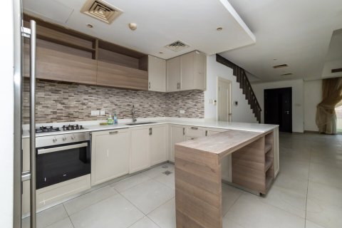 ویلا در Jumeirah Village Circle، Dubai ، امارات متحده عربی 4 خوابه ، 345 متر مربع.  شماره 677477