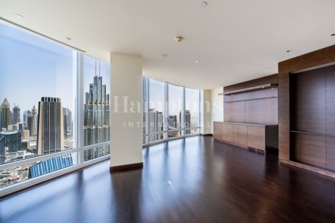Apartmen di Burj Khalifa, Dubai, UAE 2 bilik tidur, 190.72985900 meter persegi № 651513 - foto 13