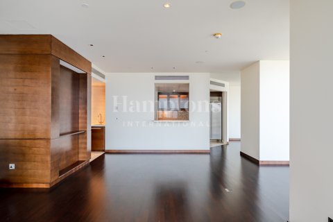 Apartmen di Burj Khalifa, Dubai, UAE 2 bilik tidur, 190.72985900 meter persegi № 651513 - foto 12