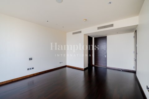 Apartmen di Burj Khalifa, Dubai, UAE 2 bilik tidur, 190.72985900 meter persegi № 651513 - foto 11