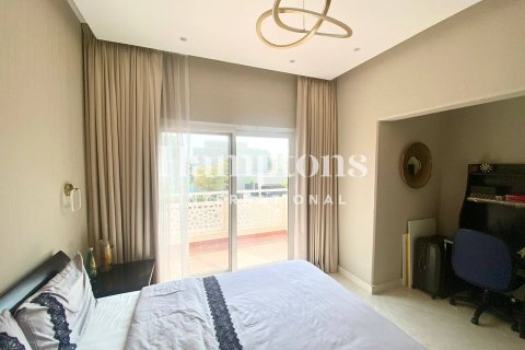 Villa in Meadows, Dubai, UAE 4 bedrooms, 380.90230000 sq.m. № 651512 - photo 9