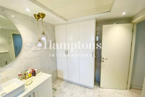 Villa in Meadows, Dubai, UAE 4 bedrooms, 380.90230000 sq.m. № 651512 - photo 4