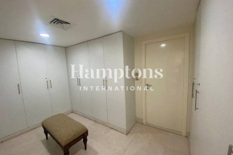 Villa in Meadows, Dubai, UAE 4 bedrooms, 380.90230000 sq.m. № 651512 - photo 6