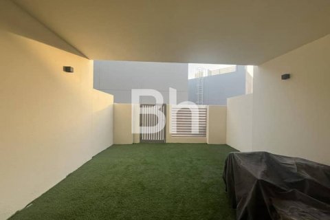 Vilë në Dubai Land, Emiratet e Bashkuara Arabe 2 dhoma gjumi, 101 m2. № 643829 - Foto 2