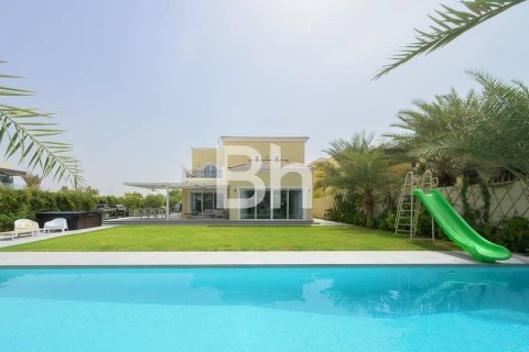 Villa til leie i Jumeirah Park, Dubai, Emiratene 4 soverom, 841 kvm Nr. 643830 - Foto 17