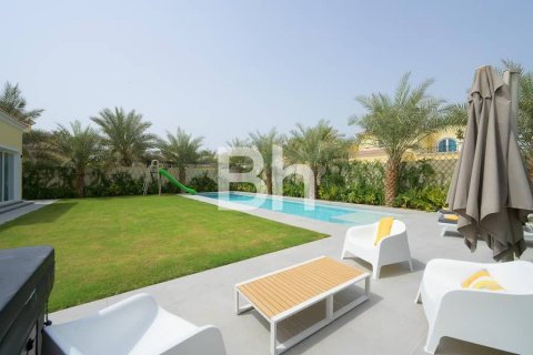 Villa til leie i Jumeirah Park, Dubai, Emiratene 4 soverom, 841 kvm Nr. 643830 - Foto 9