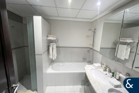 Appartamento in vendita a The Views, Dubai, EAU 2 camere da letto, 140 mq. № 698425 - foto 6