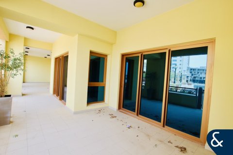 Appartamento in affitto a Palm Jumeirah, Dubai, EAU 3 camere da letto, 256 mq. № 698551 - foto 27