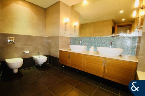 Appartamento in affitto a Palm Jumeirah, Dubai, EAU 3 camere da letto, 256 mq. № 698551 - foto 10