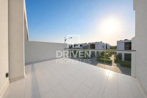 Townhouse in Dubai, UAE 2 bedrooms, 133.41 sq.m. № 765257 - photo 18