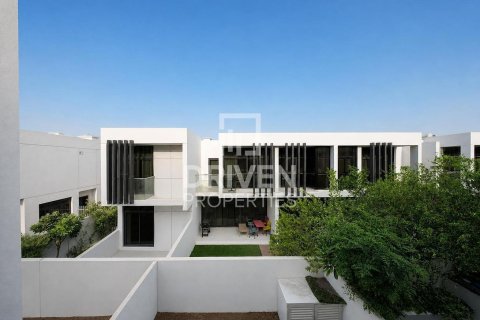 Townhouse in Dubai, UAE 2 bedrooms, 133.41 sq.m. № 765257 - photo 16