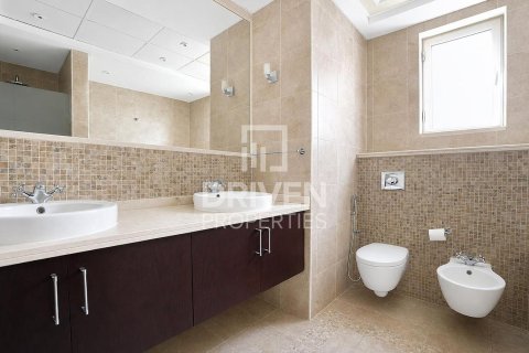 Вилла Jumeirah Park, Дубай, БАӘ-да 4 жатын бөлмелер, 790.42 м² № 744764 - фото 25
