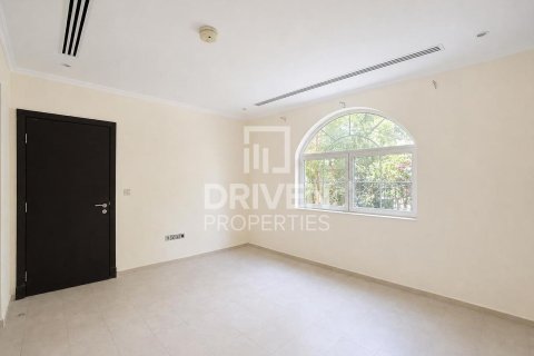 Вилла Jumeirah Park, Дубай, БАӘ-да 4 жатын бөлмелер, 790.42 м² № 744764 - фото 12