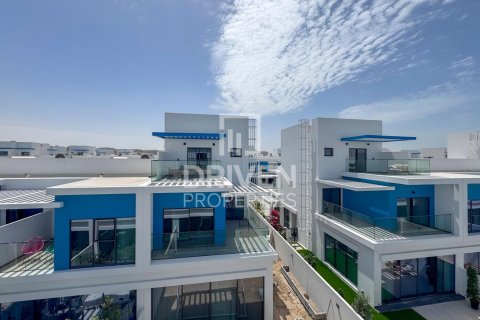 تاون هاوس للإيجار في Damac Lagoons، دبي، الإمارات العربية المتحدة 5 غرفة نوم ، 219.62 متر مربع ، رقم 744759 - صورة 3