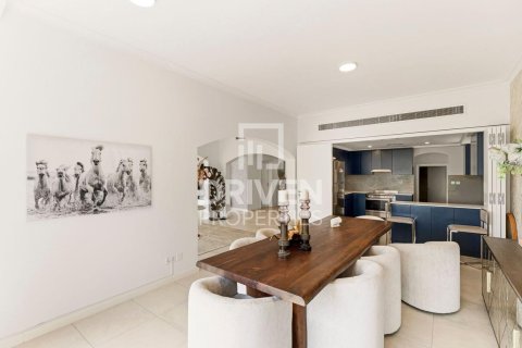 Vilă de închiriat în Meadows, Dubai, EAU 5 dormitoare, 597.18 mp.  №744763 - poză 7