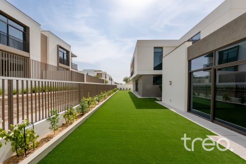 Villa til leie i Al Furjan, Dubai, Emiratene 4 soverom, 457.83 kvm Nr. 733489 - Foto 2
