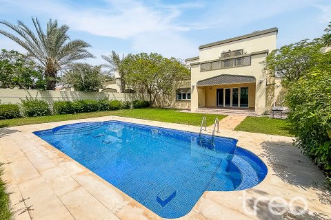 Jumeirah Park, Dubai, UAE의 임대용 빌라 침실 4개, 402.73제곱미터 번호 733495 - 사진 1