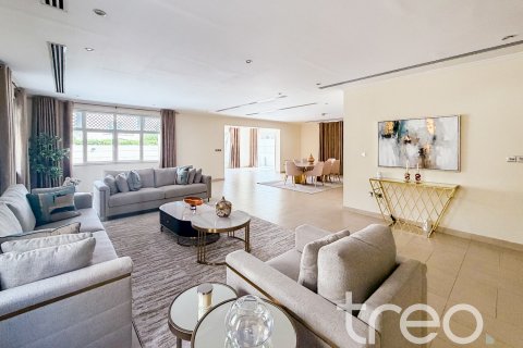 Villa in Jumeirah Park, Dubai, UAE 4 bedrooms, 402.73 sq.m. № 733492 - photo 4