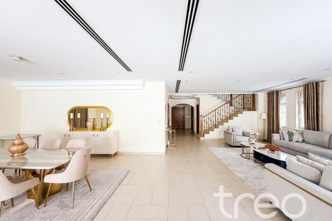 Villa in Jumeirah Park, Dubai, UAE 4 bedrooms, 402.73 sq.m. № 733492 - photo 6