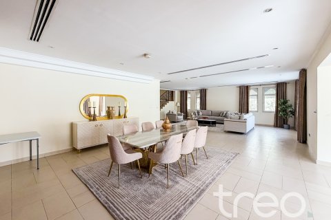 Villa in Jumeirah Park, Dubai, UAE 4 bedrooms, 402.73 sq.m. № 733492 - photo 8