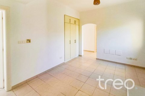 Villa in Meadows, Dubai, UAE 4 bedrooms, 553.33 sq.m. № 733494 - photo 17
