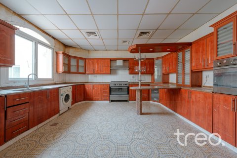Villa til leje i Dubai, UAE 4 soveværelser, 939.53 kvm № 733490 - foto 7